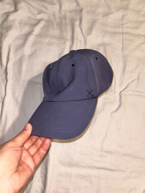 Men’s grey/blue lululemon hat